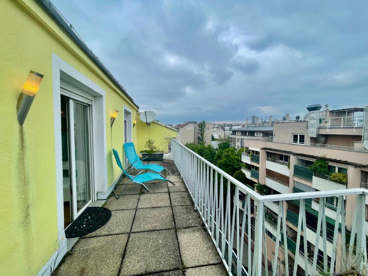 Cosy Flat With Huge Terrasse! Long Or Shortterm Apartment Vienna Exterior photo