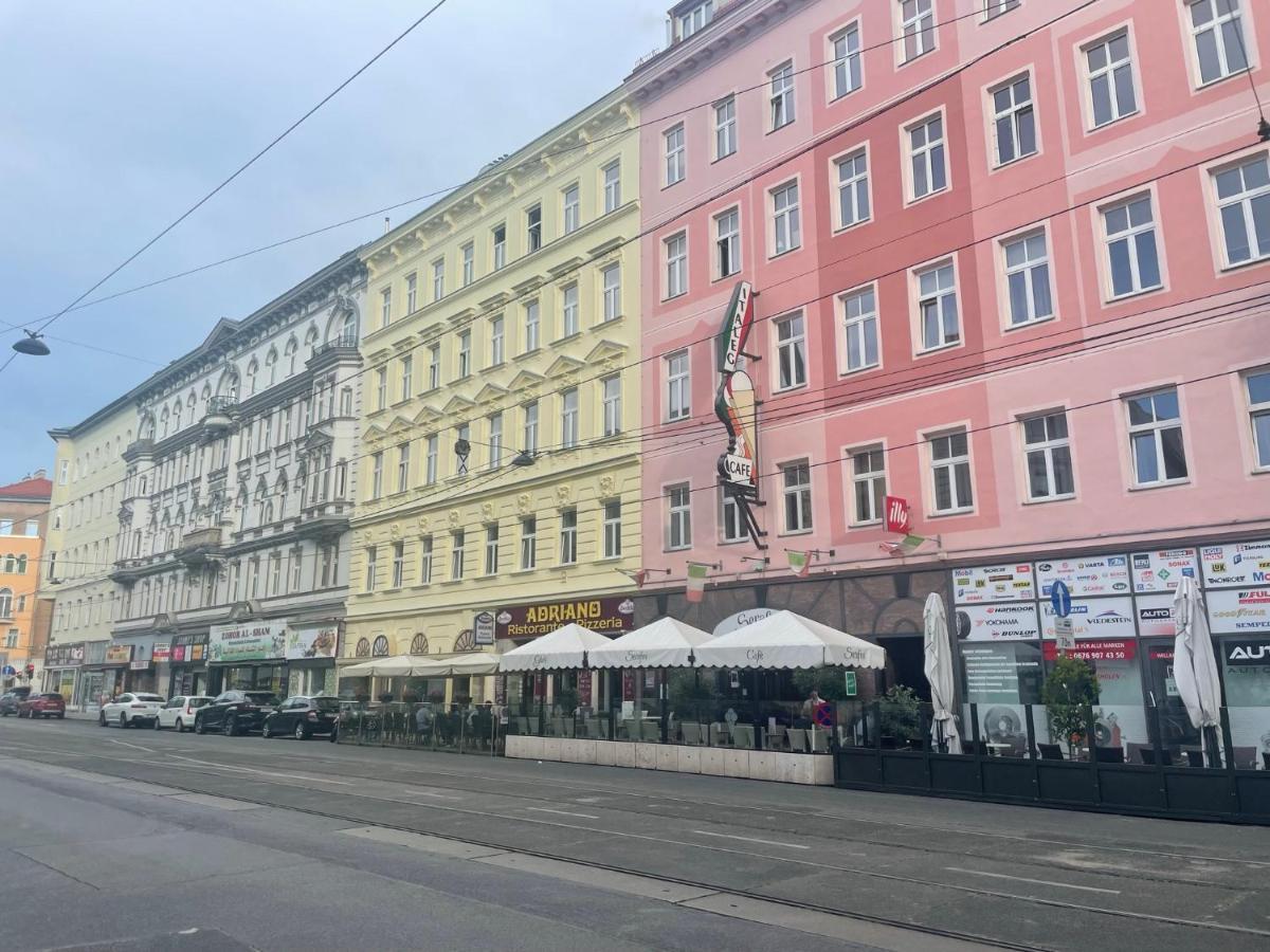 Cosy Flat With Huge Terrasse! Long Or Shortterm Apartment Vienna Exterior photo